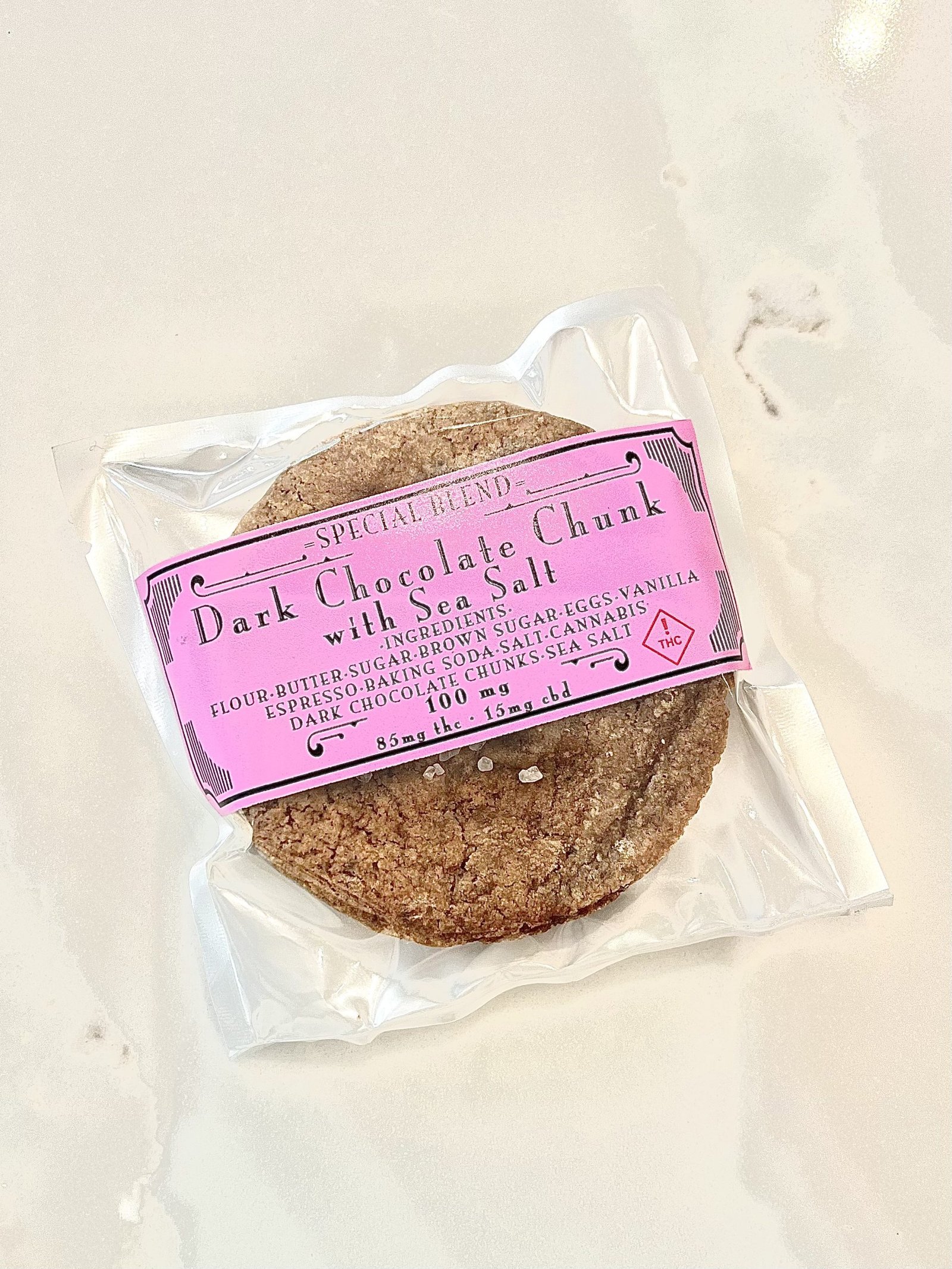 Uncle paulie’s- special blend- dark chocolate chunk w/ sea salt- 100mg exotic cannabis online shop